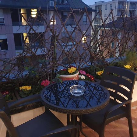 The Boheme Vintage Junior Suite ---- Cozy & Quiet & Comfortable With Private Bathroom & Fully Equipped Kitchenette & Cozy Balcony - Lift To 4Th Floor - Metro' Verde -Green Subway Porta Genova Milão Exterior foto